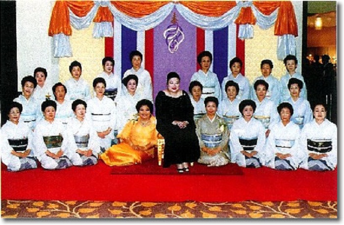 日泰文化交流皇太子妃ソムサワリー殿下を囲んで。