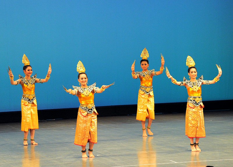 タイ古典舞踊使節団